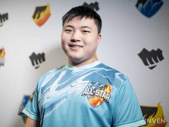 NineGameSports-Uzi在巴塞罗那比赛中重要助攻，夺冠引发热议！-NineGameSports